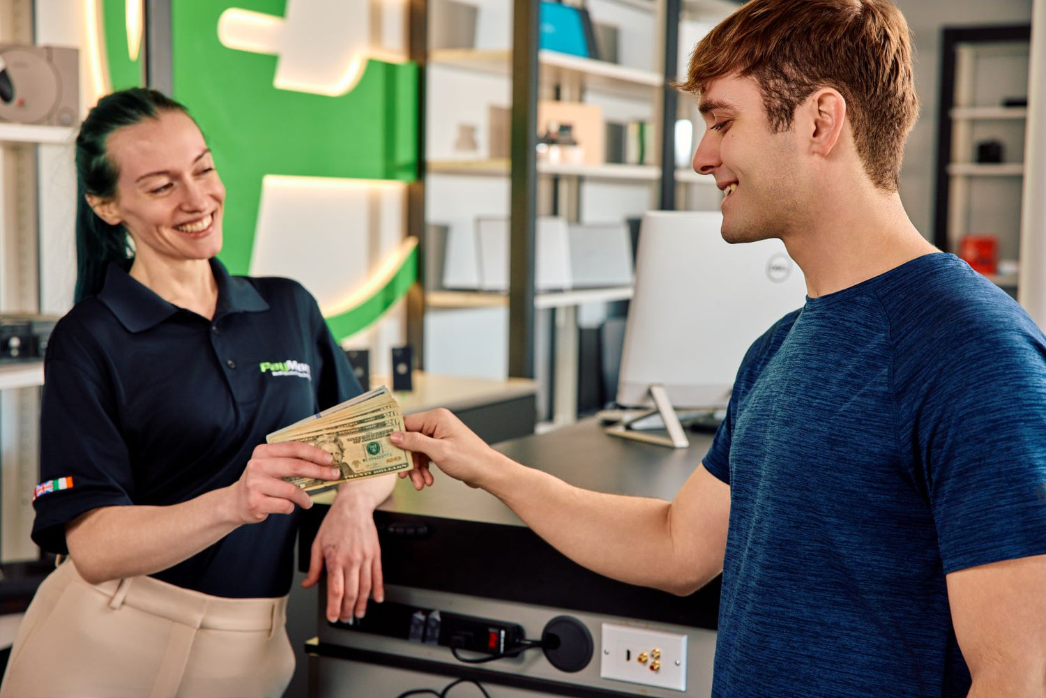 paymore employee paying a customer